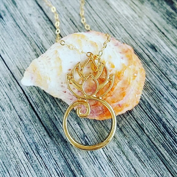 ocean drift jewelry hawaii Jewelry - 14k GF 18" Pineapple 🍍necklace